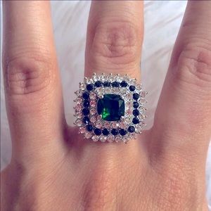 Size 9 Sterling Silver Emerald Color Gem Ring